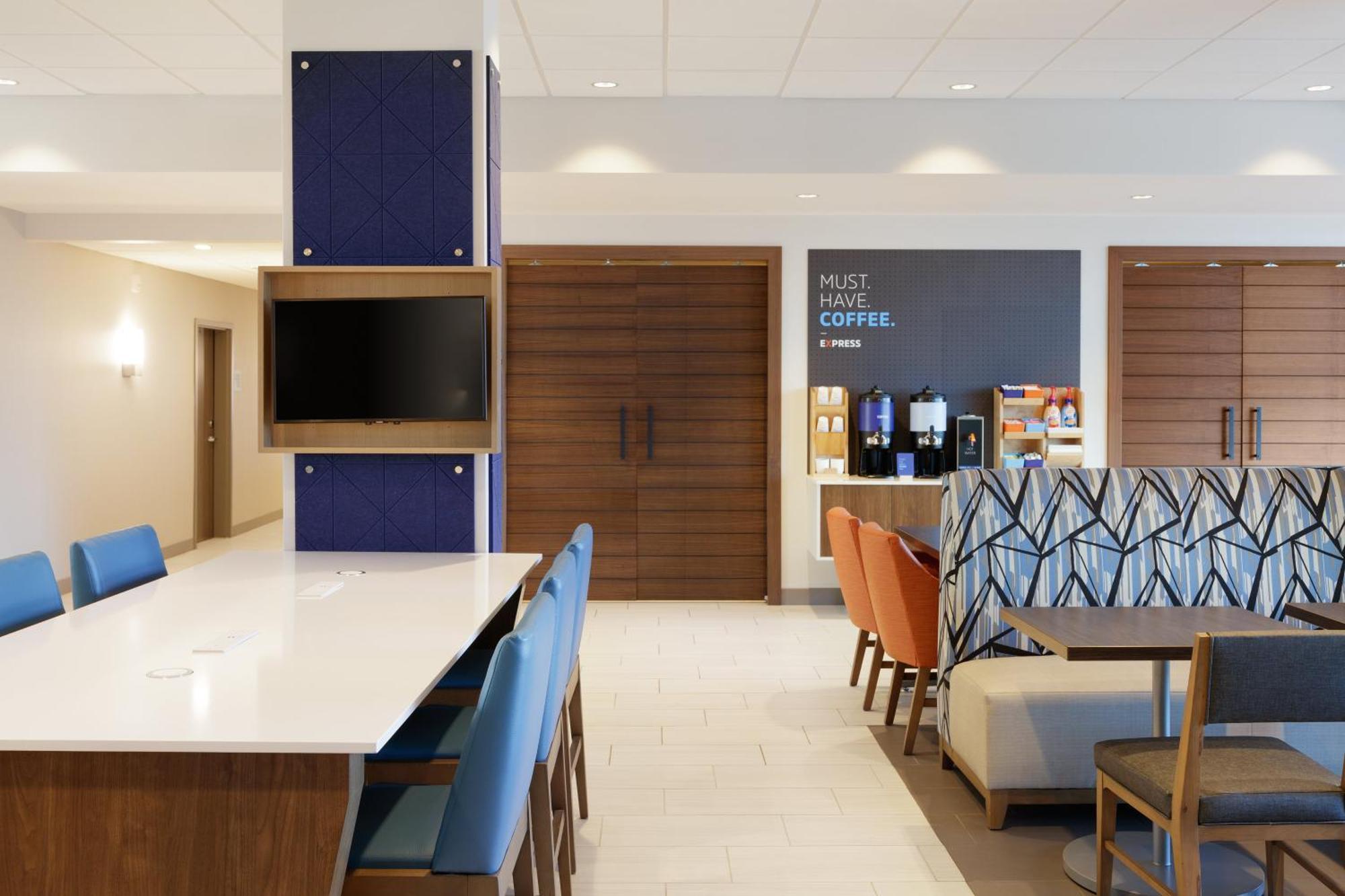 Holiday Inn Express & Suites Memphis East By Ihg Exterior photo