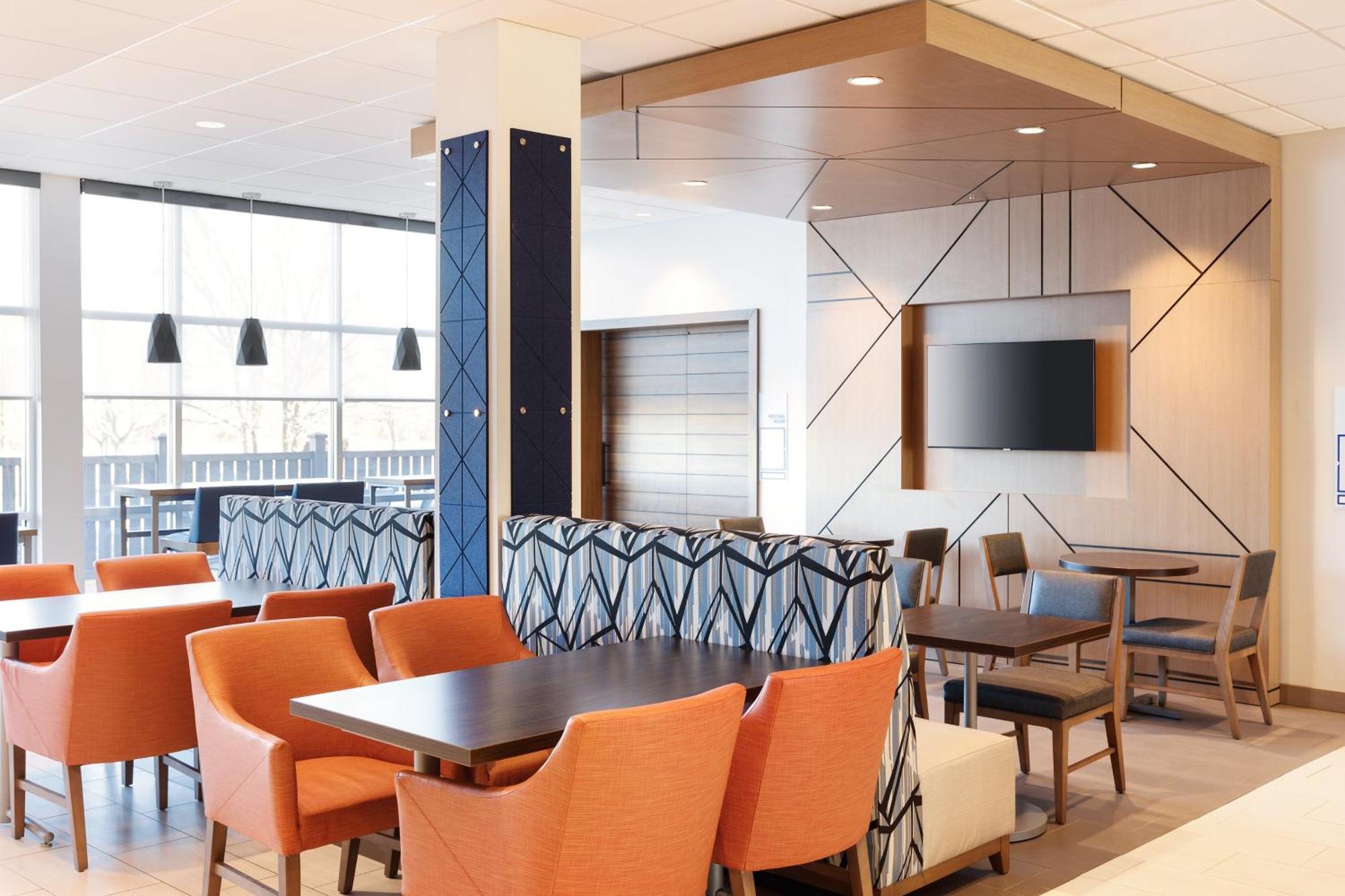 Holiday Inn Express & Suites Memphis East By Ihg Exterior photo
